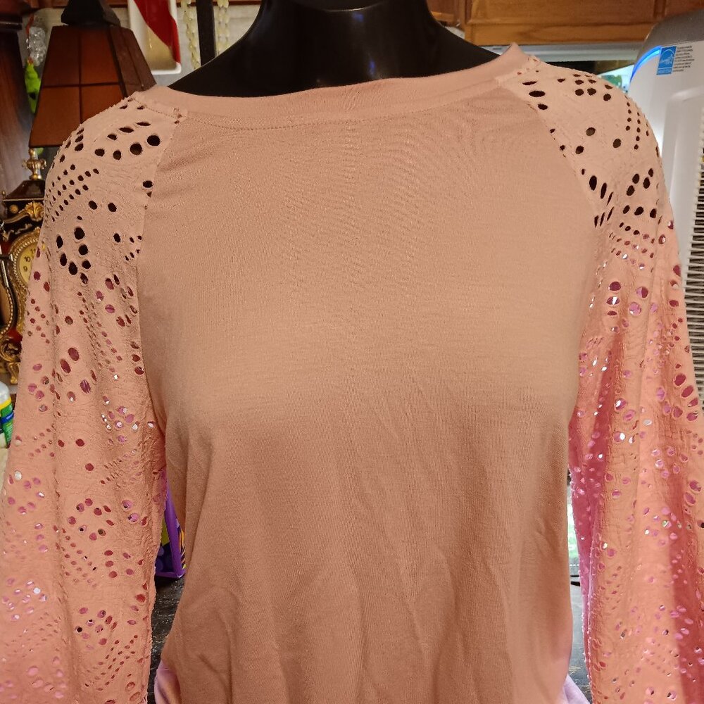 New York Women  / Jr. Long Sleeve Tee Shirt Pink Soft NWOT Lacy small